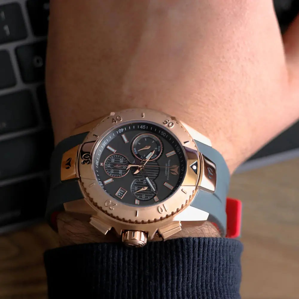 Reloj Deportivo Para Hombre Technomarine UF6 TM-6210346- Rojo, Gris