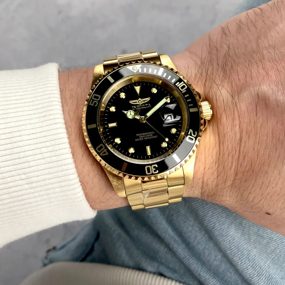 Reloj Elegante Para Hombre Invicta Pro Diver 26975 - Oro